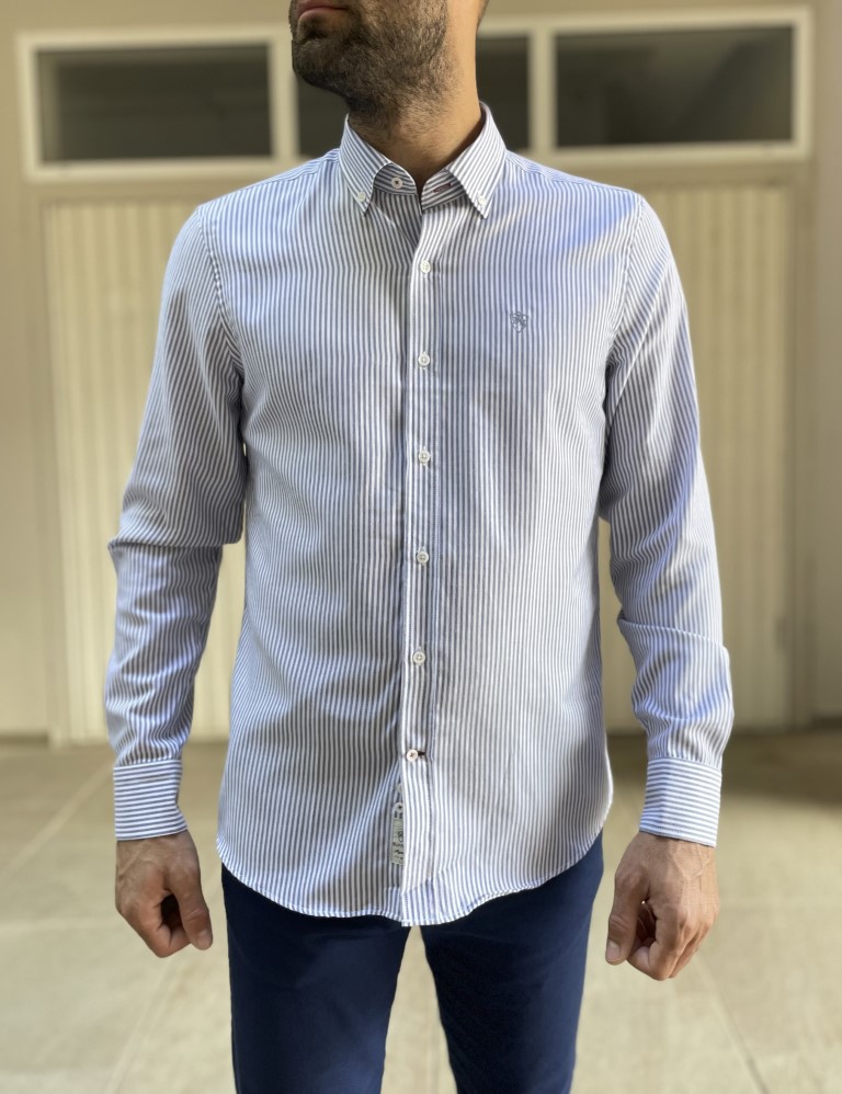 Ανδρικό πουκάμισο με γιακά λευκό με γαλάζια ρίγα 2011 φωτογραφία